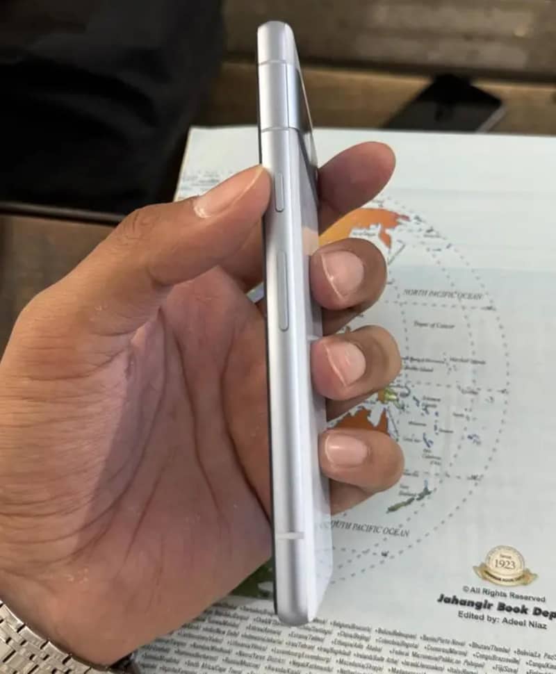 Google Pixel 7a 3