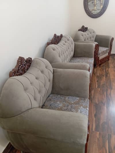 4 Seater Sofa Set (2+1+1) in Mint Condition- Comfortable 4 Seater Sofa