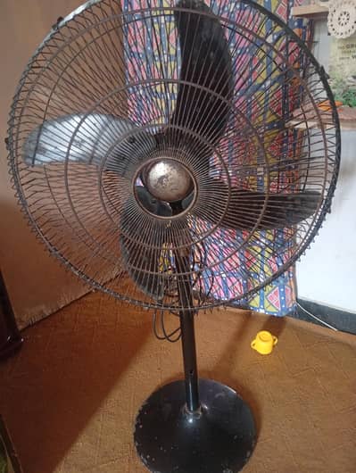 Pedestal fan for sale