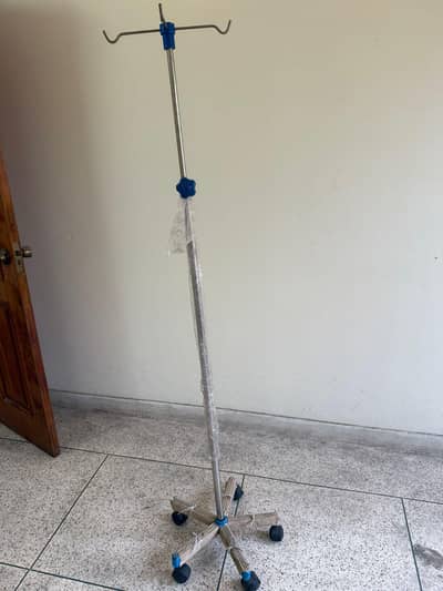 Drip stand/ IV pole