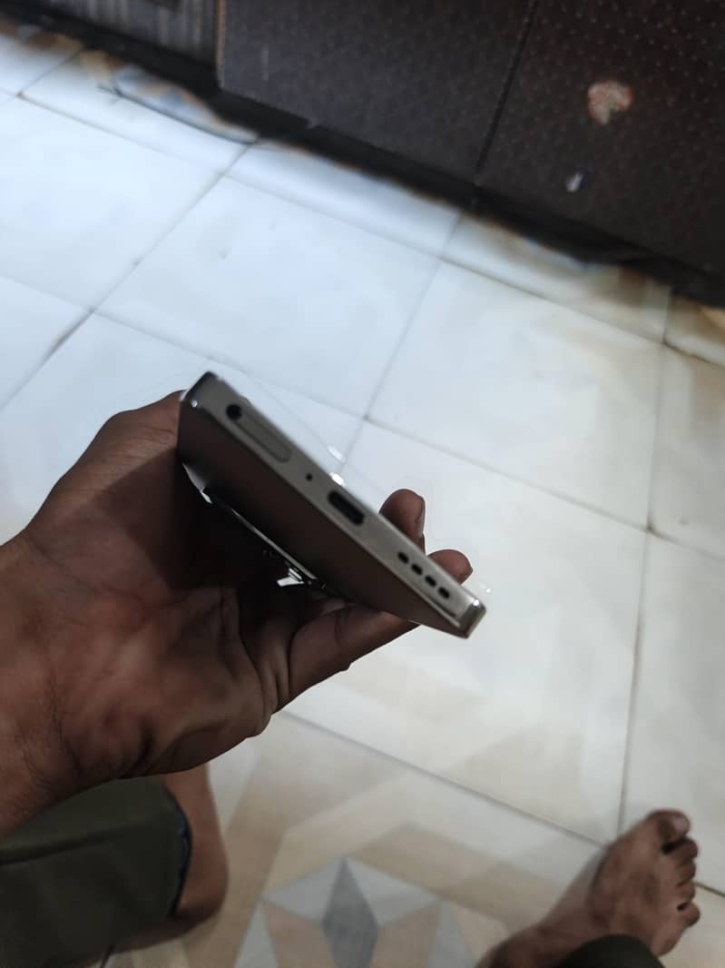 Infinix Note 40 5