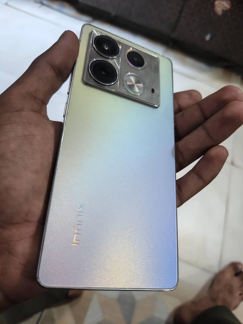 Infinix Note 40 9