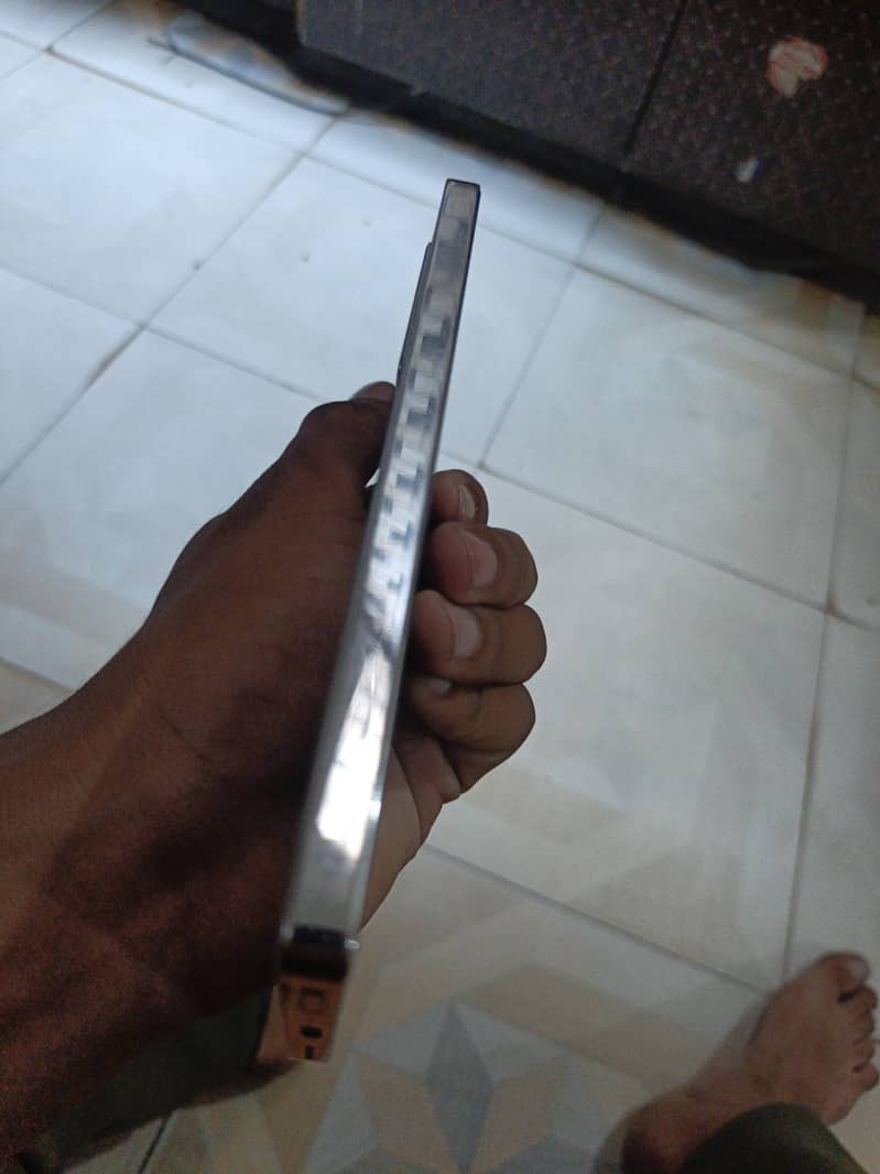 Infinix Note 40 10