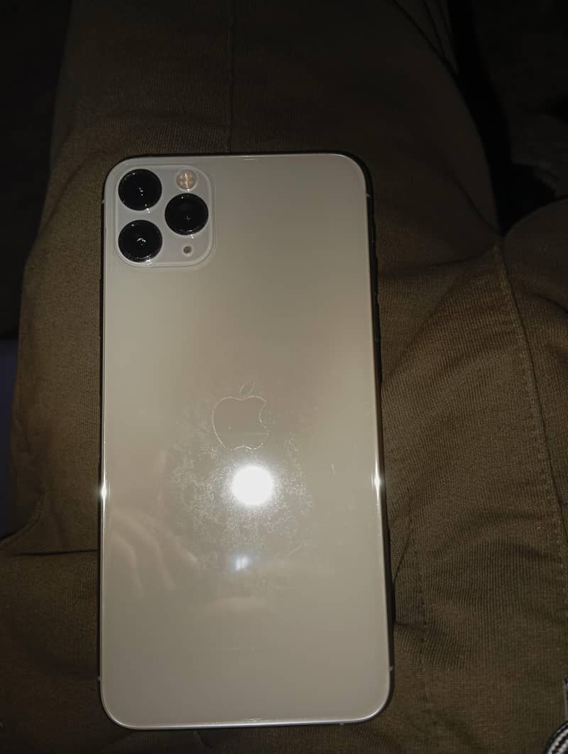 iphone 11 PRO MAX 0