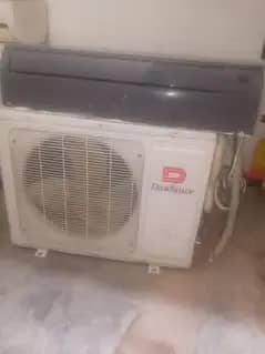 Dawlance 1 tan vvip condition non inverter ac for sale