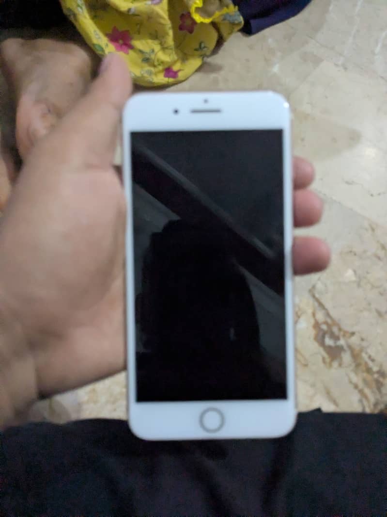 Apple iPhone 7 Plus 1