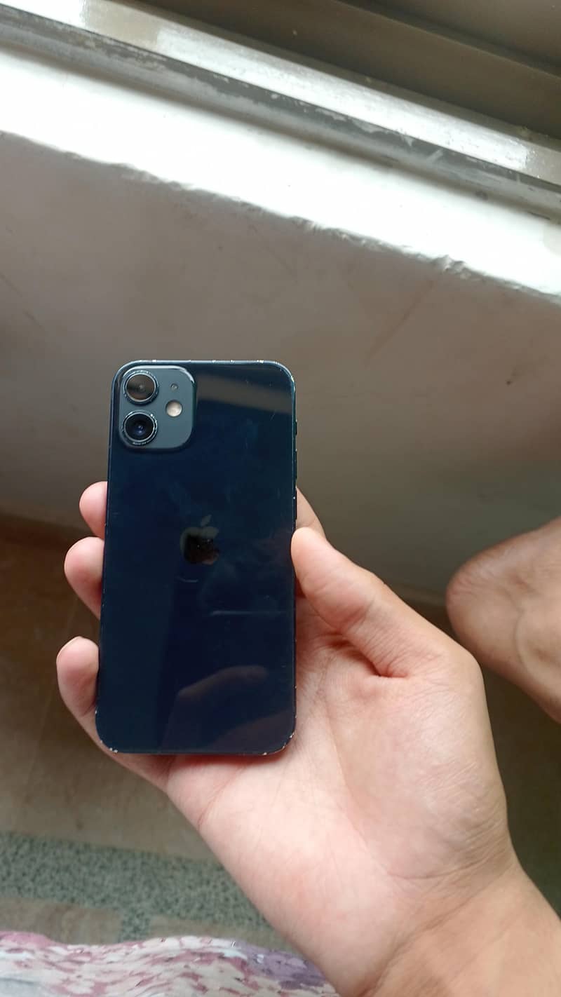 iPhone 12 mini 0