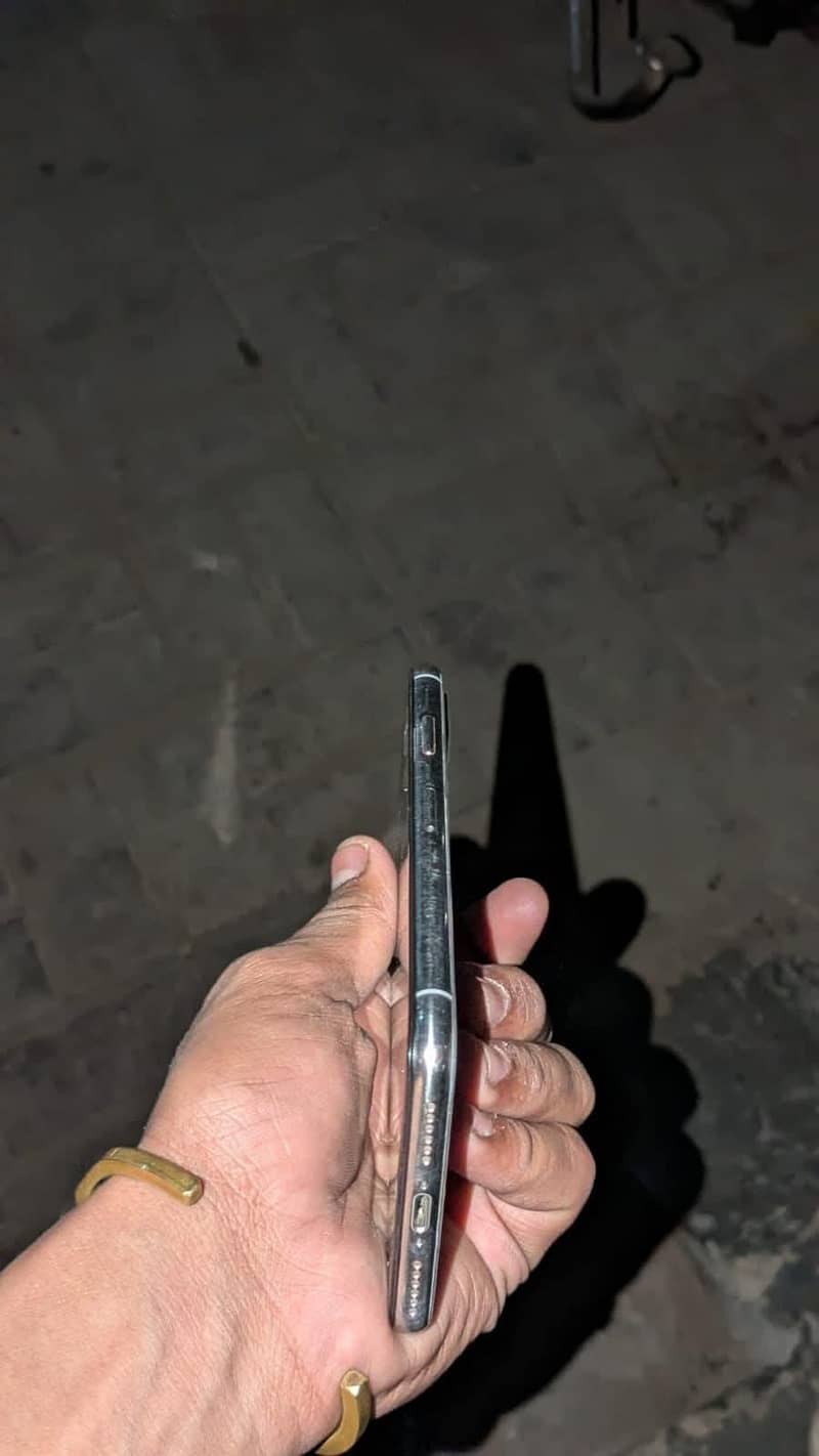 Apple iPhone X 2