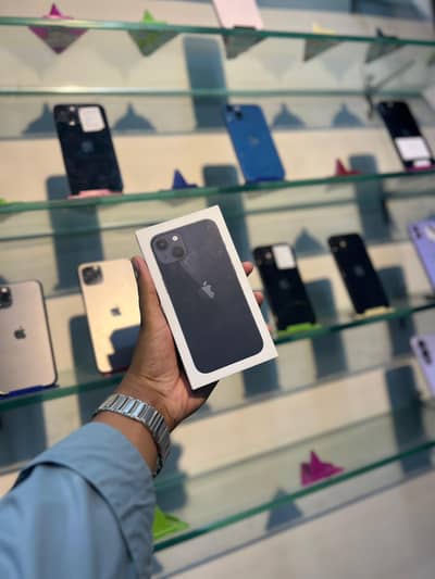 Apple iPhone 13