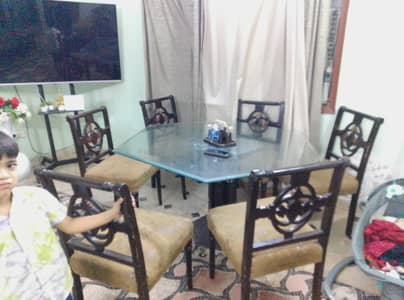 6 seater glass Dining table