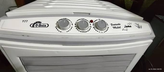 Only one season Used supper asia Air cooler 10/10 Condition  330 volt