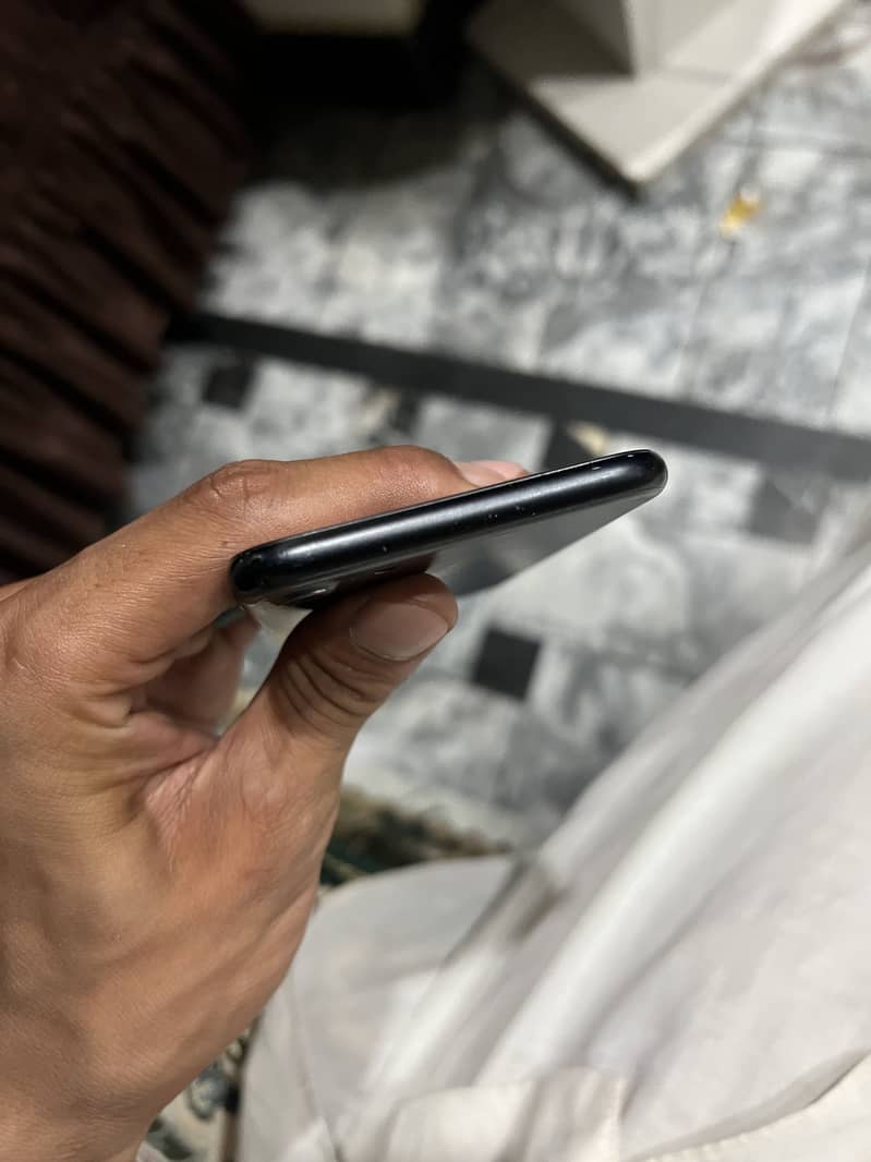 Apple iPhone 7 4
