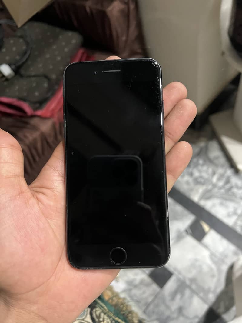 Apple iPhone 7 3