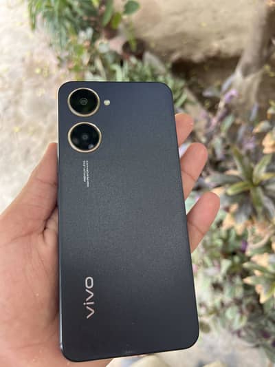 Vivo Y03t with box