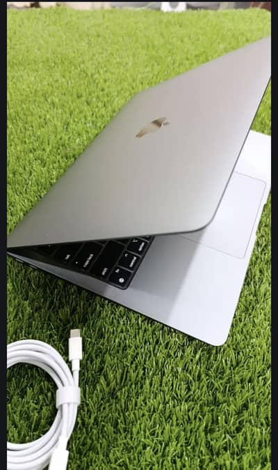 macbook air 2020-21(i3/10th)(8gb-256ssd) retina display tuch id