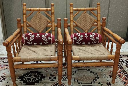 Traditional lounge chair
