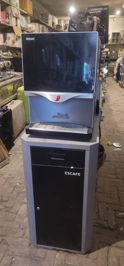 nescafe / nestle coffe machine / coffee machine