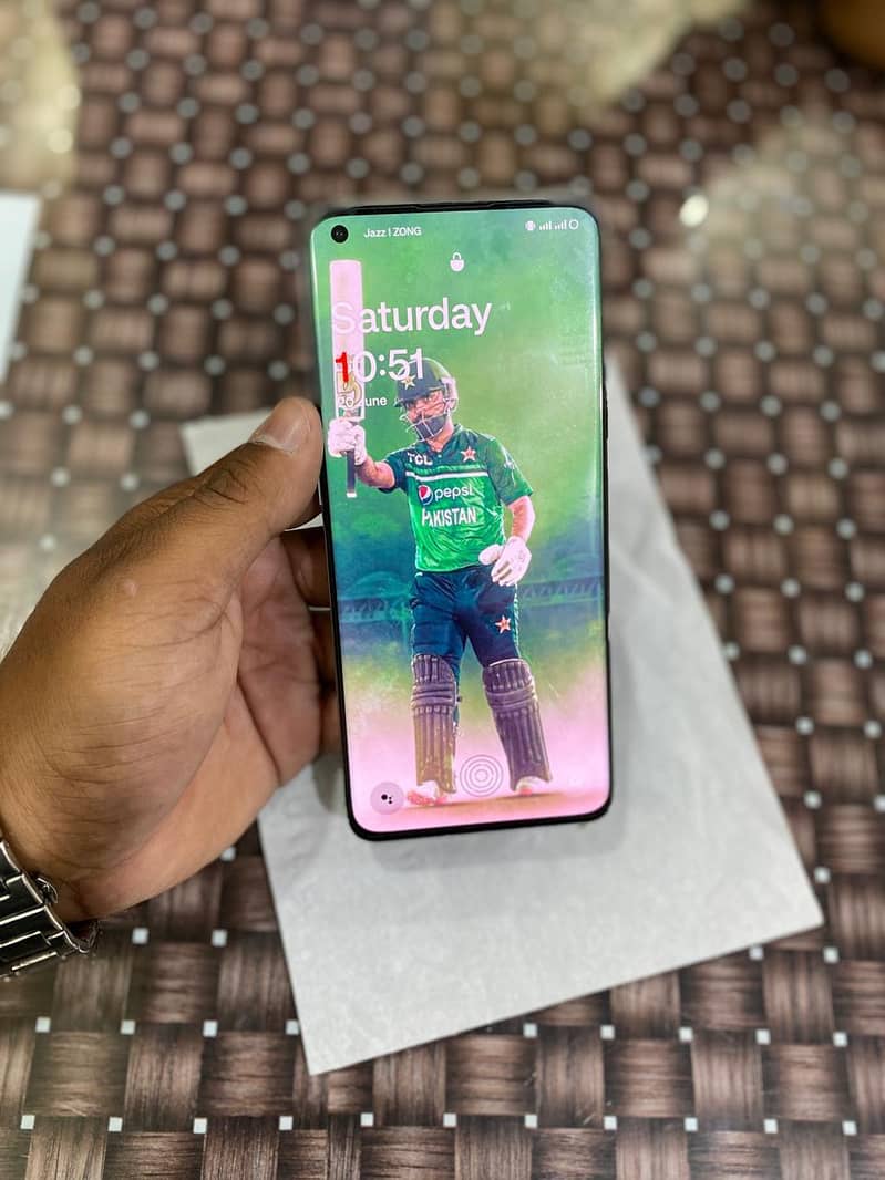 One Plus 9 Pro 6