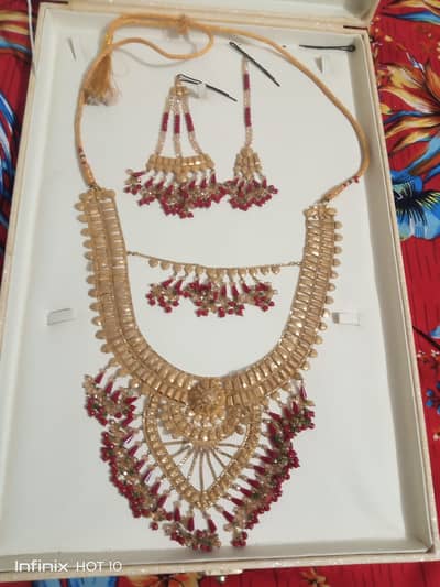 Neckless for sale