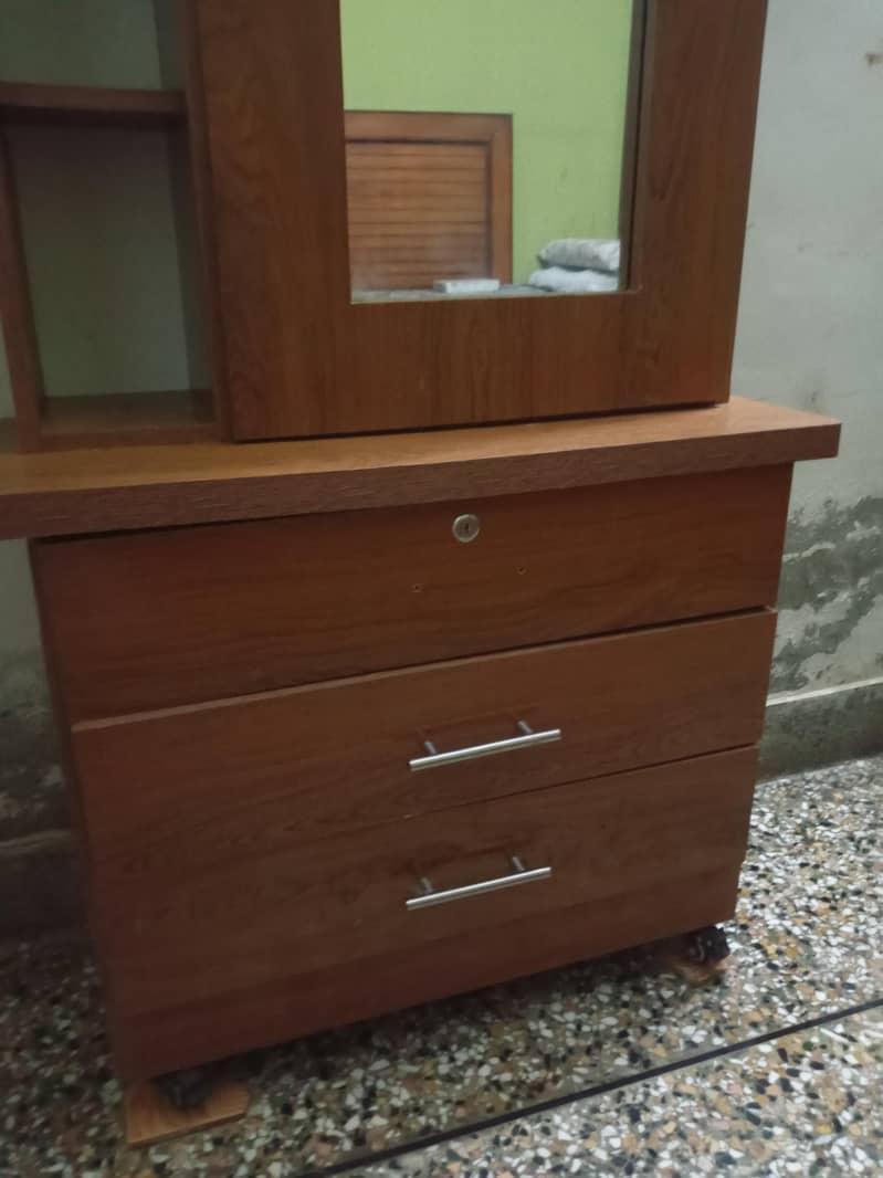 dressing table 1