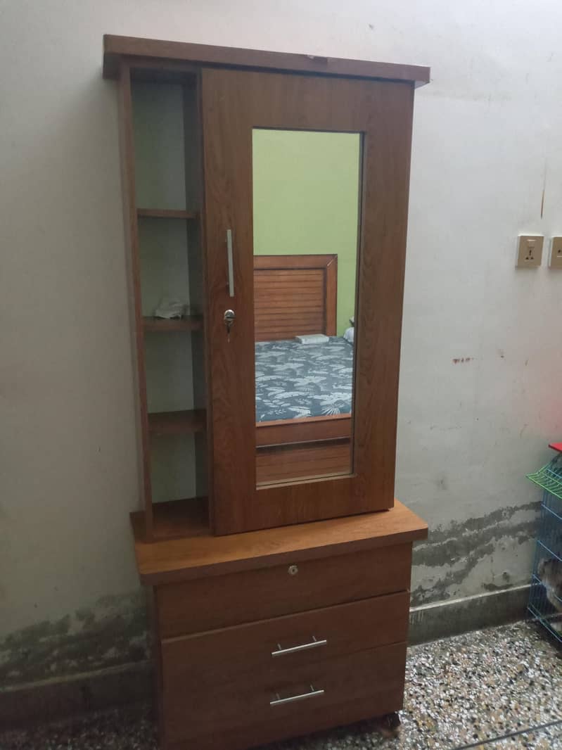 dressing table 2