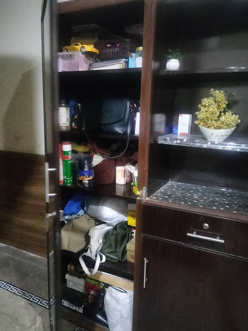 Dressing Table 4