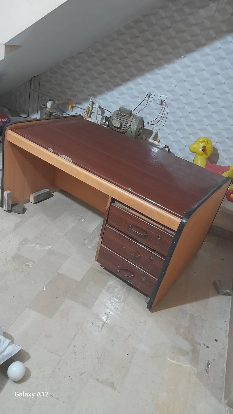 Office table 0
