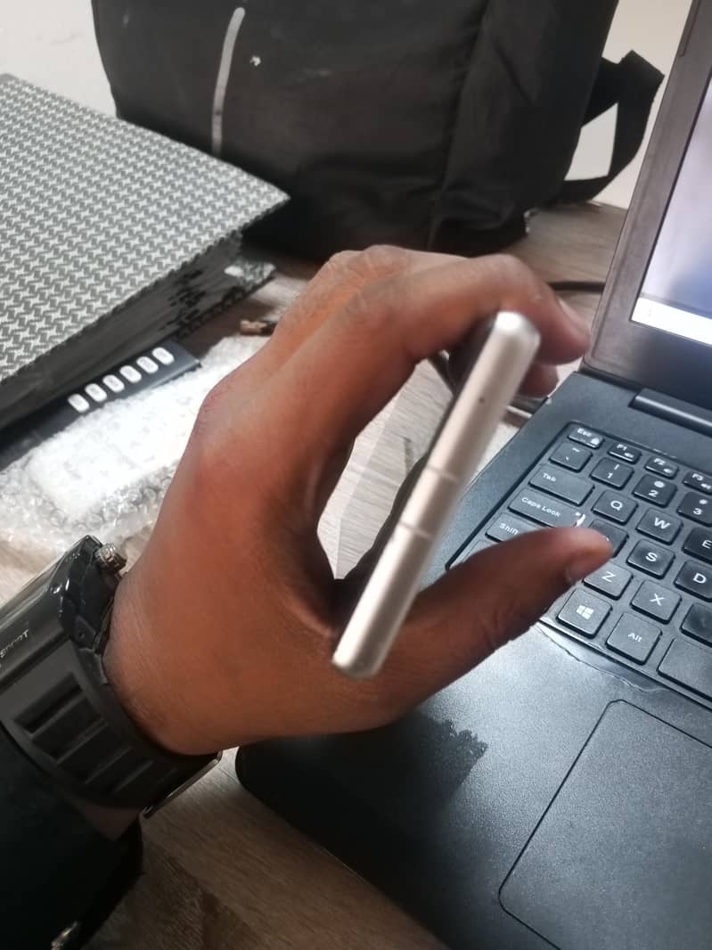 Google Pixel 7a 5