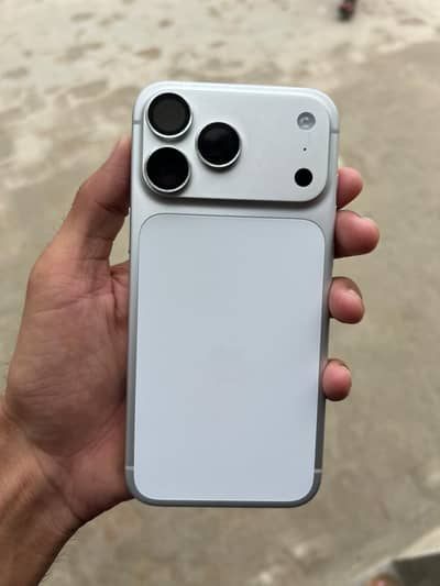 Apple iPhone 17 Pro Max 4 month sim time