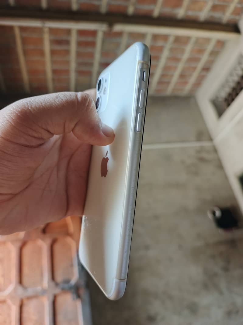 IPhone 11 ! 0
