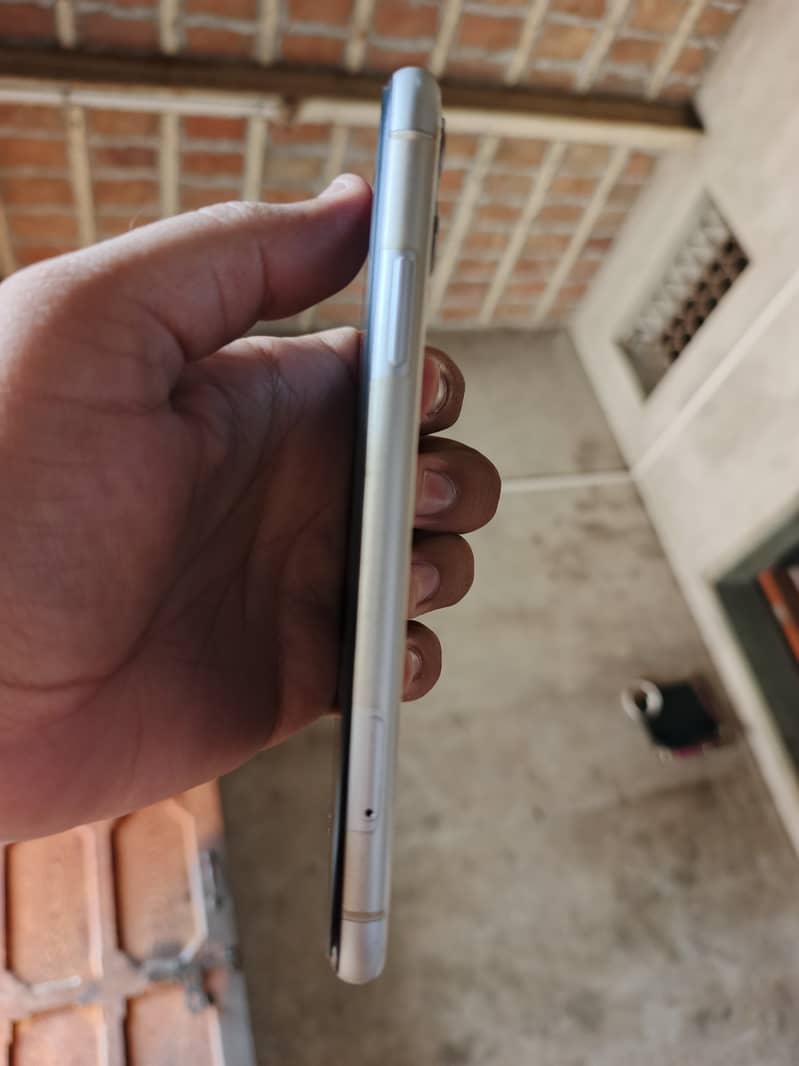 IPhone 11 ! 5