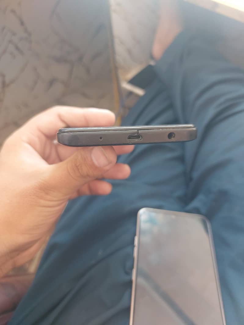 Redmi A2+ 4