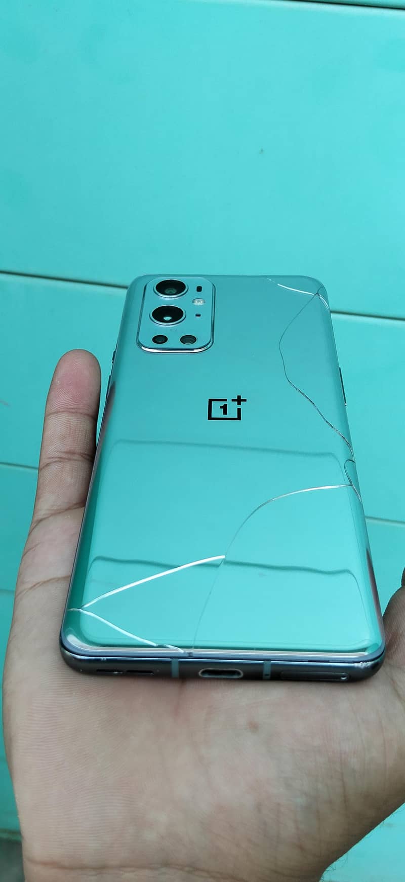 One Plus 9 Pro 6