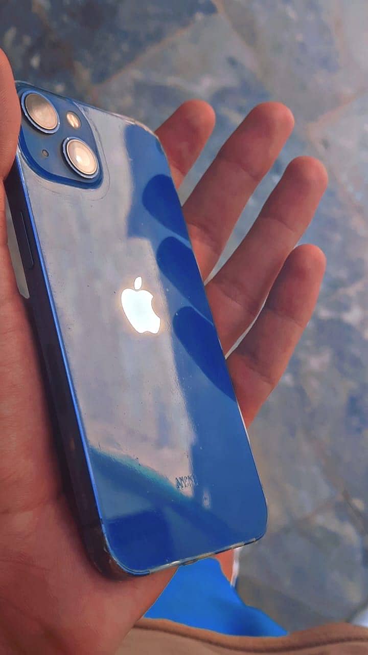 iPhone 13 1