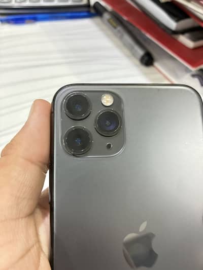Apple iPhone 11 Pro new cell lageaya hai battery ka orignal