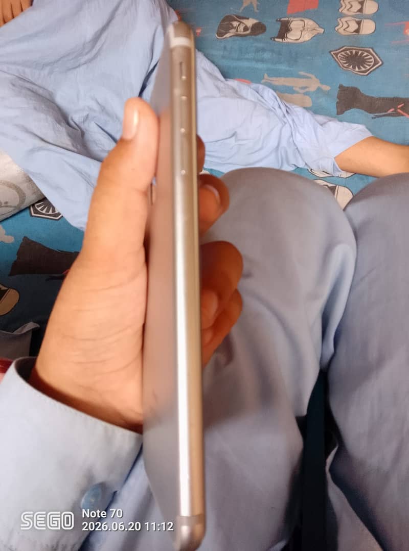 Apple iPhone 7 Plus 0