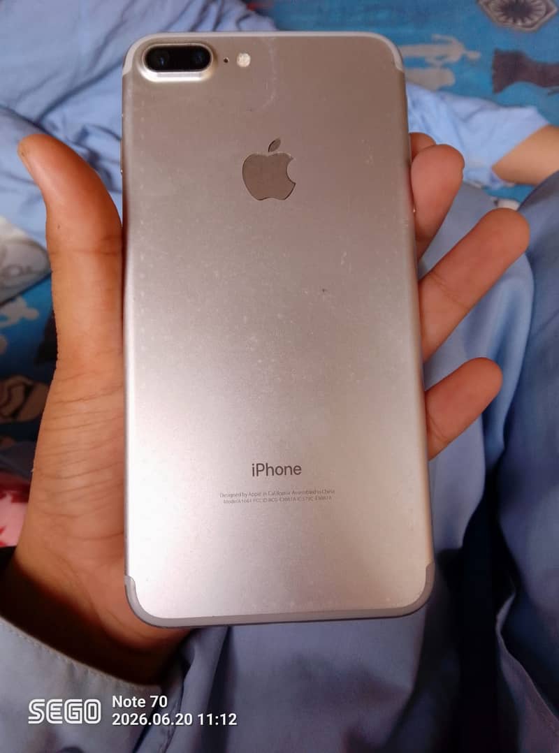 Apple iPhone 7 Plus 4