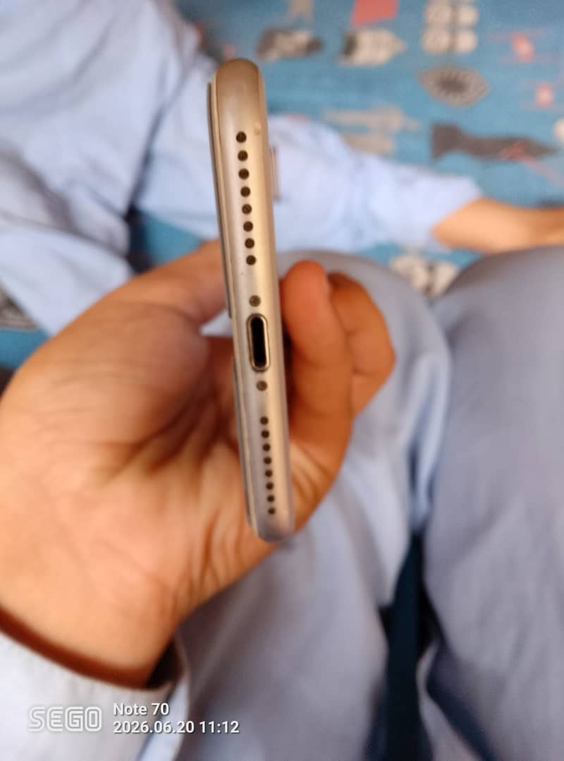 Apple iPhone 7 Plus 5