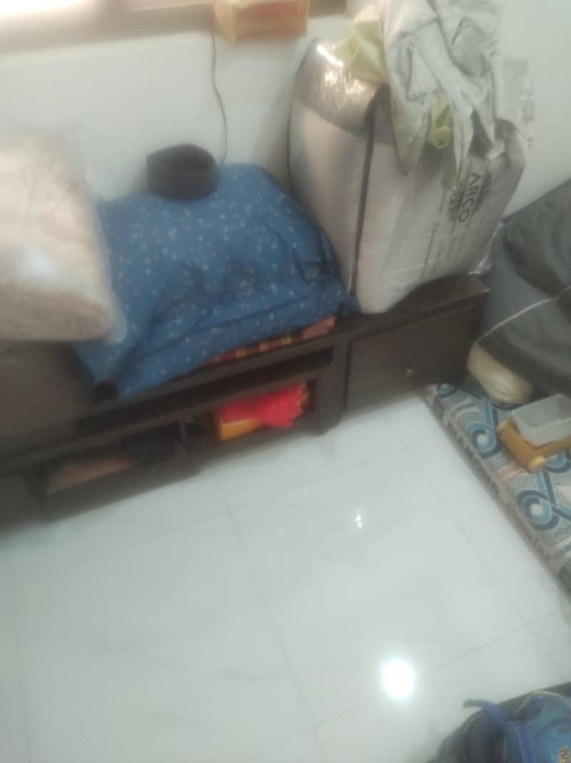 tv console 0