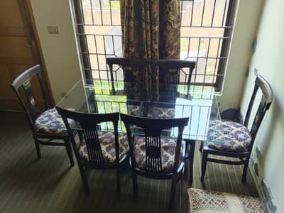Dining table with 6 chairs