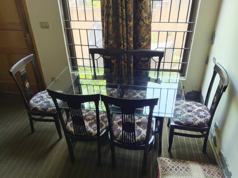 Dining table with 6 chairs 0