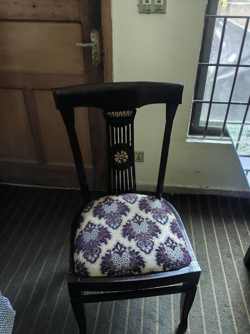 Dining table with 6 chairs 3