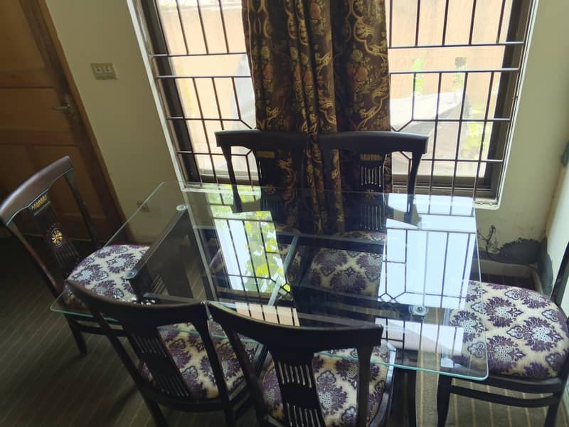 Dining table with 6 chairs 4