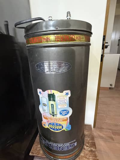 Electric Gyeser just like new