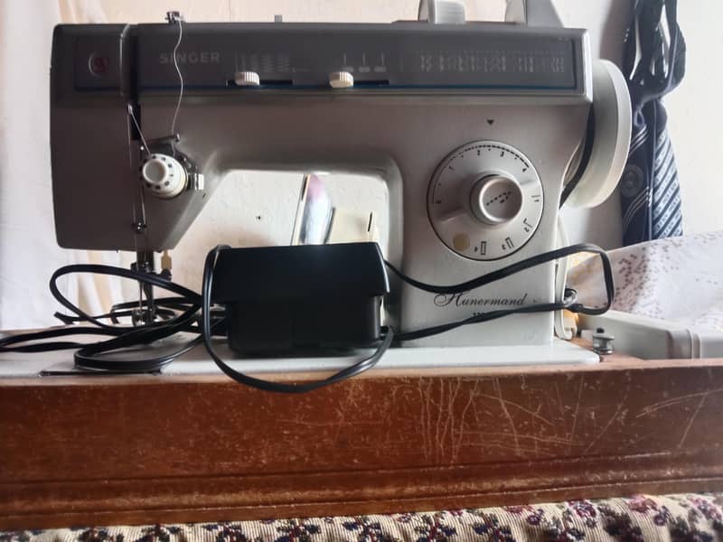 Singer Computerized sewing machine 1