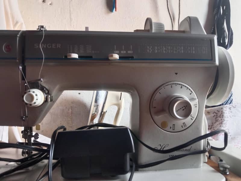 Singer Computerized sewing machine 2