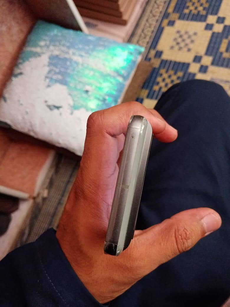 Google Pixel 8 3