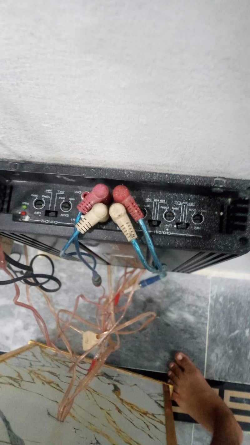 AMPLIFIER 1