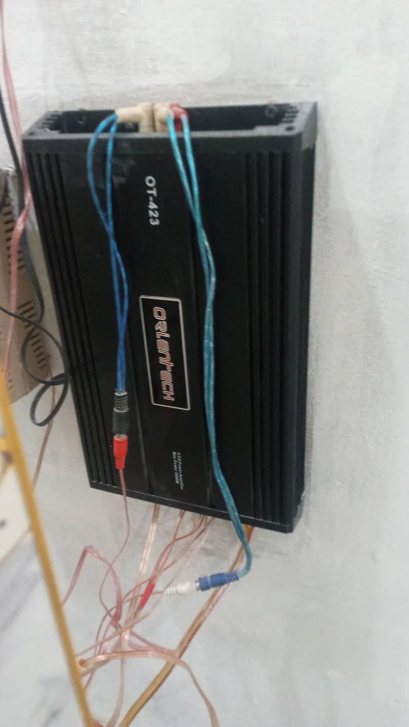 AMPLIFIER 2