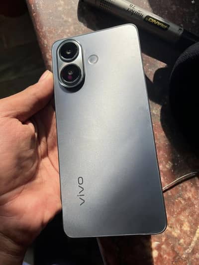 Vivo V60